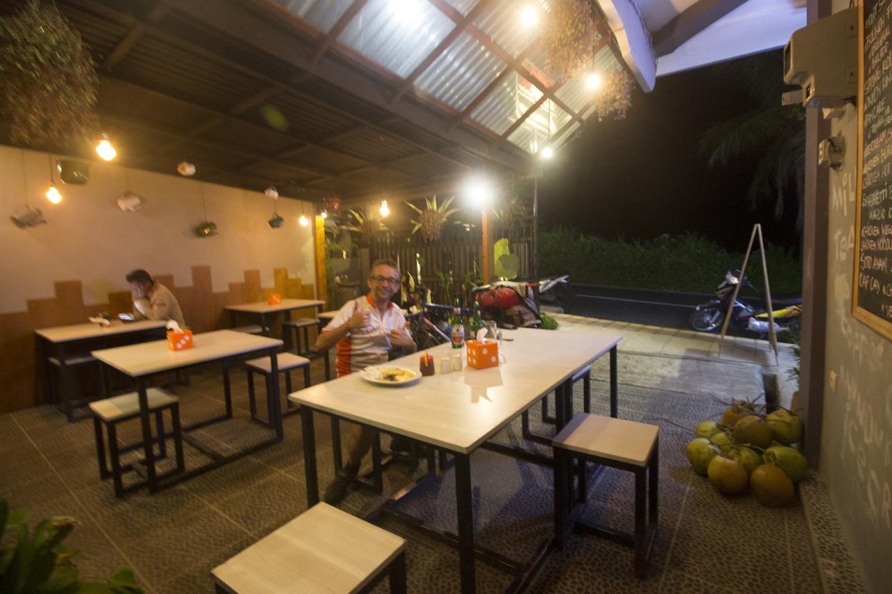 Dong Paloh Hostel Munduk  Exterior photo